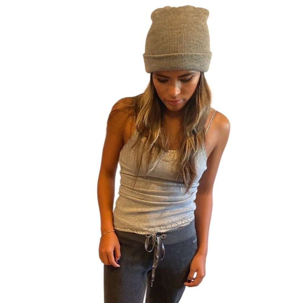 Basic Gray beanie - Picture 4 of 8